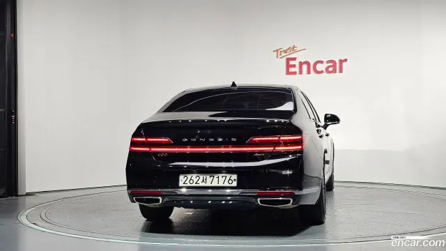 Genesis G90