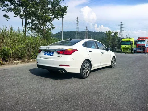 Hyundai Mistra