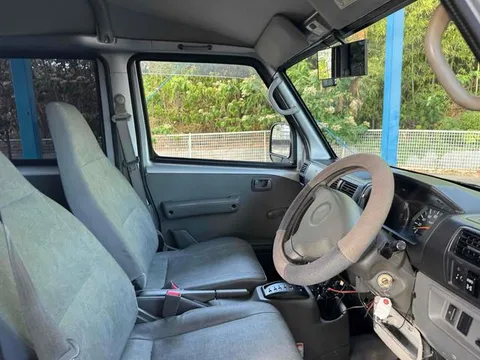 Mitsubishi Minicab Van