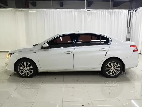 Peugeot 408