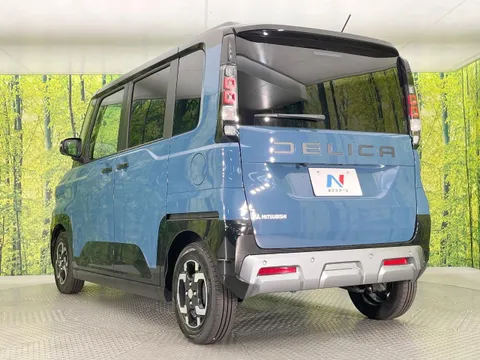 Mitsubishi Delica Mini