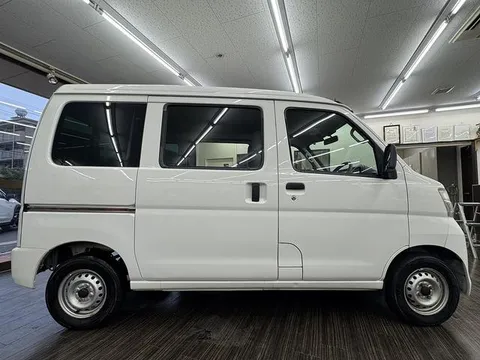 Toyota Pixis Van