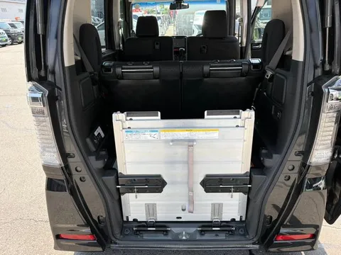 Honda N-BOX Plus Custom