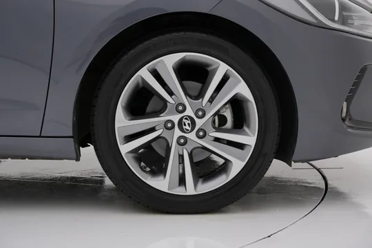 Hyundai Elantra (Avante)