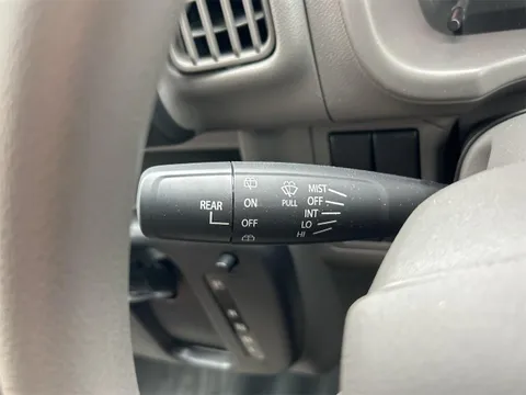 Nissan Clipper Van