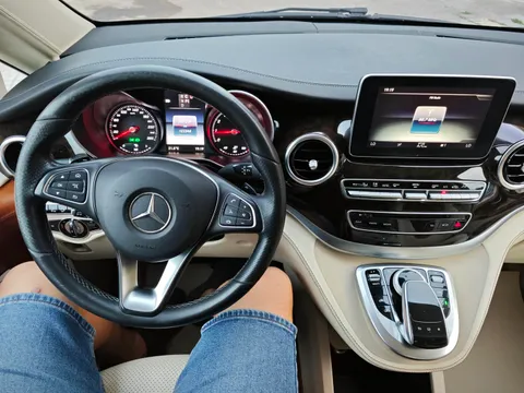 Mercedes-Benz V-Class