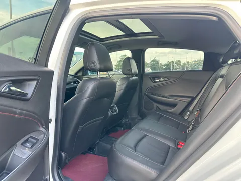 Chevrolet Malibu XL