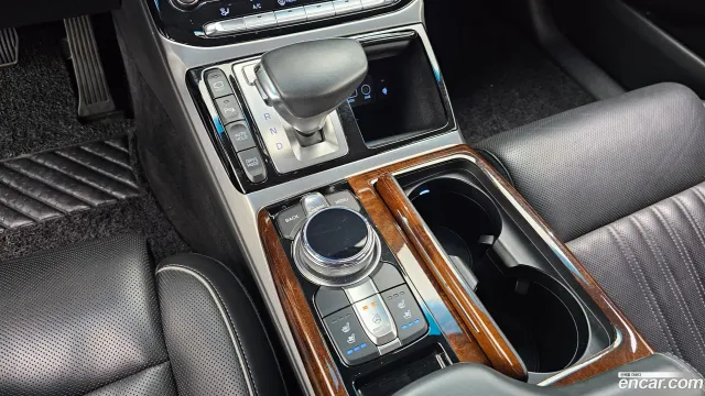 Genesis G90 (EQ900)