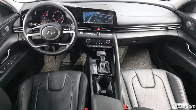 Hyundai Elantra (Avante)