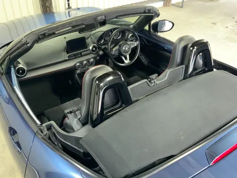 Mazda MX-5 (Roadster)