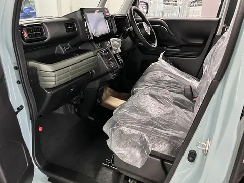 Suzuki Spacia Gear