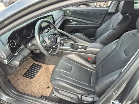 Hyundai Elantra (Avante)