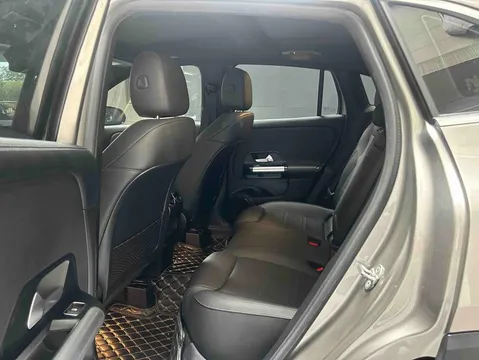 Mercedes-Benz Mercedes-Benz GLA