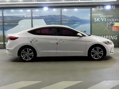 Hyundai Elantra (Avante)