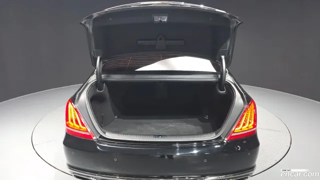 Genesis G90 (EQ900)