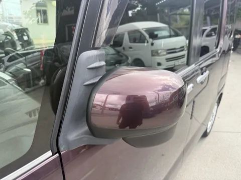 Toyota Pixis Mega