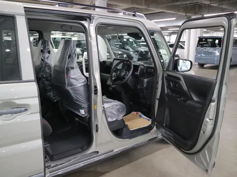 Suzuki Spacia Gear