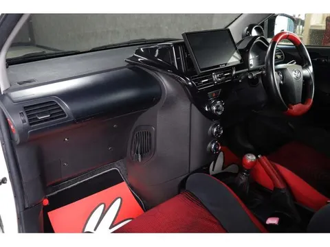 Toyota iQ