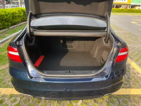 Ford Taurus