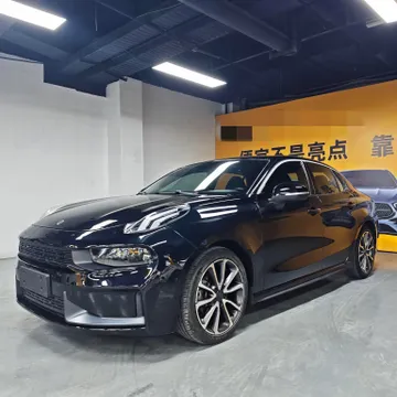 Lynk & Co 03