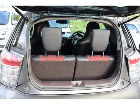 Toyota iQ