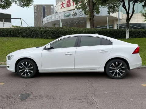 Volvo S60