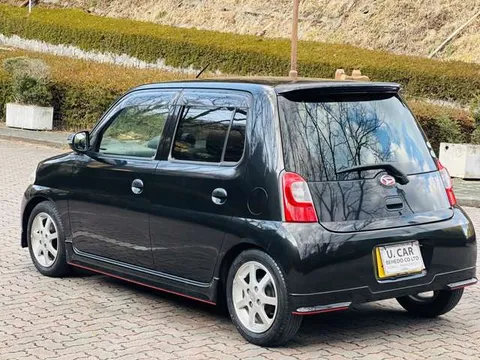 Daihatsu Esse