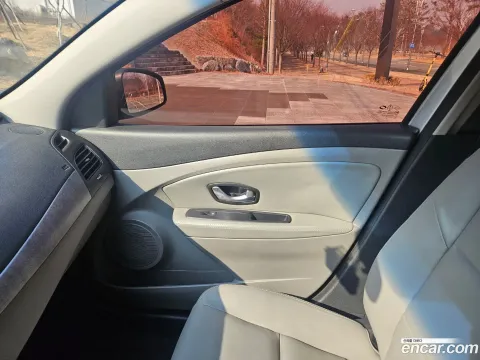 Renault SM3
