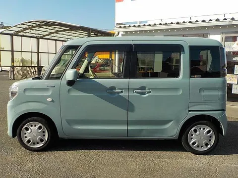 Suzuki Spacia