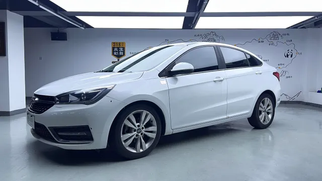 Chery Arrizo 5