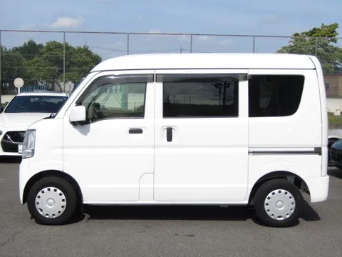 Mitsubishi Minicab Van