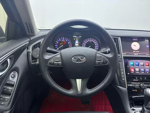 Infiniti Q50L
