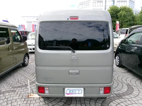 Nissan Clipper Van