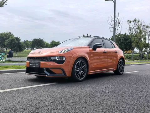 Lynk & Co Lynk & Co 02