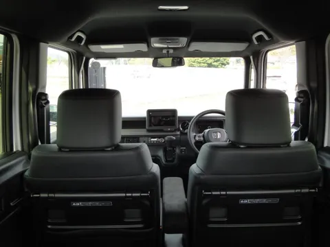 Honda N-BOX Custom