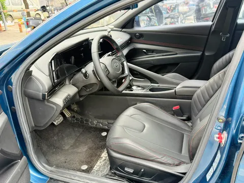 Hyundai Elantra (Avante)