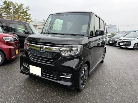 Honda N-BOX Custom