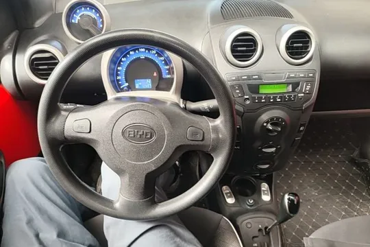 BYD F0