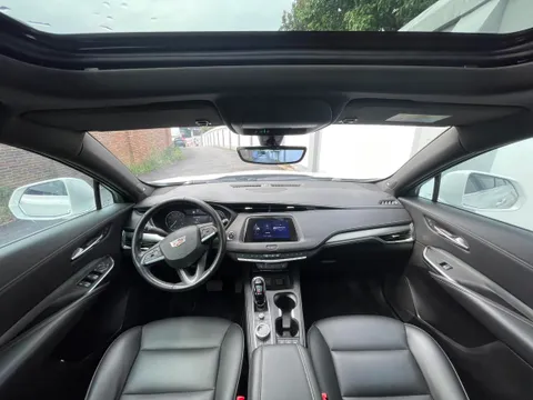 Cadillac XT4
