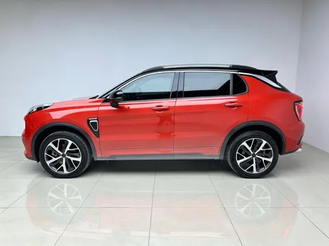 Lynk & Co 01