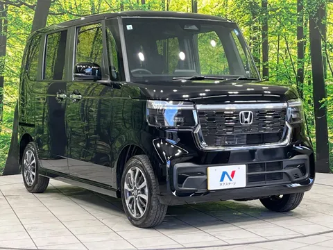 Honda N-BOX Custom