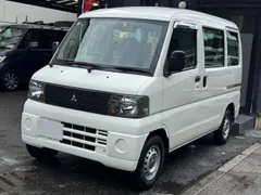 Mitsubishi Minicab Van