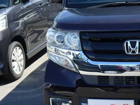 Honda N-BOX Custom