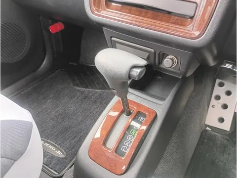 Mitsubishi Pajero JR