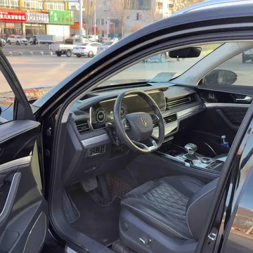 Hongqi HS5