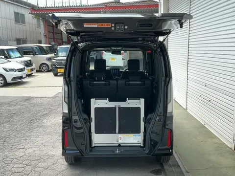 Honda N-BOX Custom