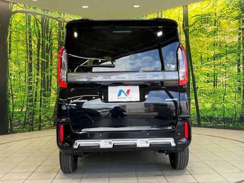Mitsubishi Delica Mini