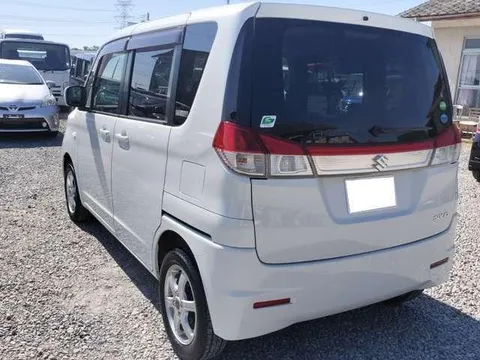 Suzuki Solio