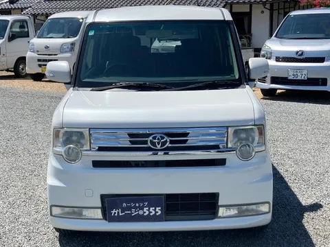 Toyota Pixis Space