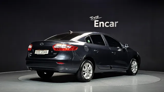 Renault SM3